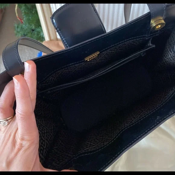 Bally Shoulder Leather Bag “like new condition”!